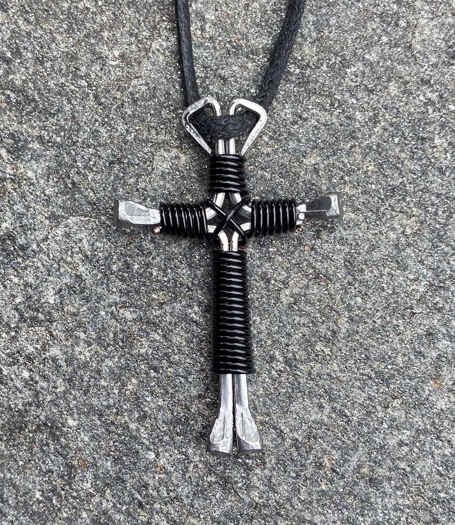 JJ's Crosses Key Chain Clip with Handcuff Charm ~ Black/Blue Horseshoe Nail Cross (Great for Policeman)